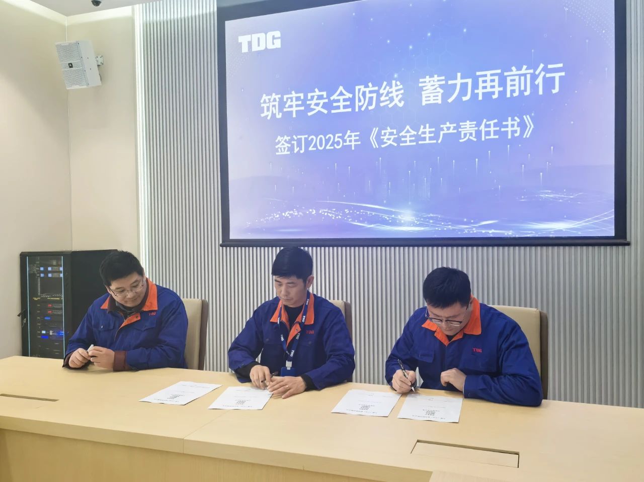 1736996026653112.jpg 9d11185c29ce77e8d419ff09eb71d505.jpg